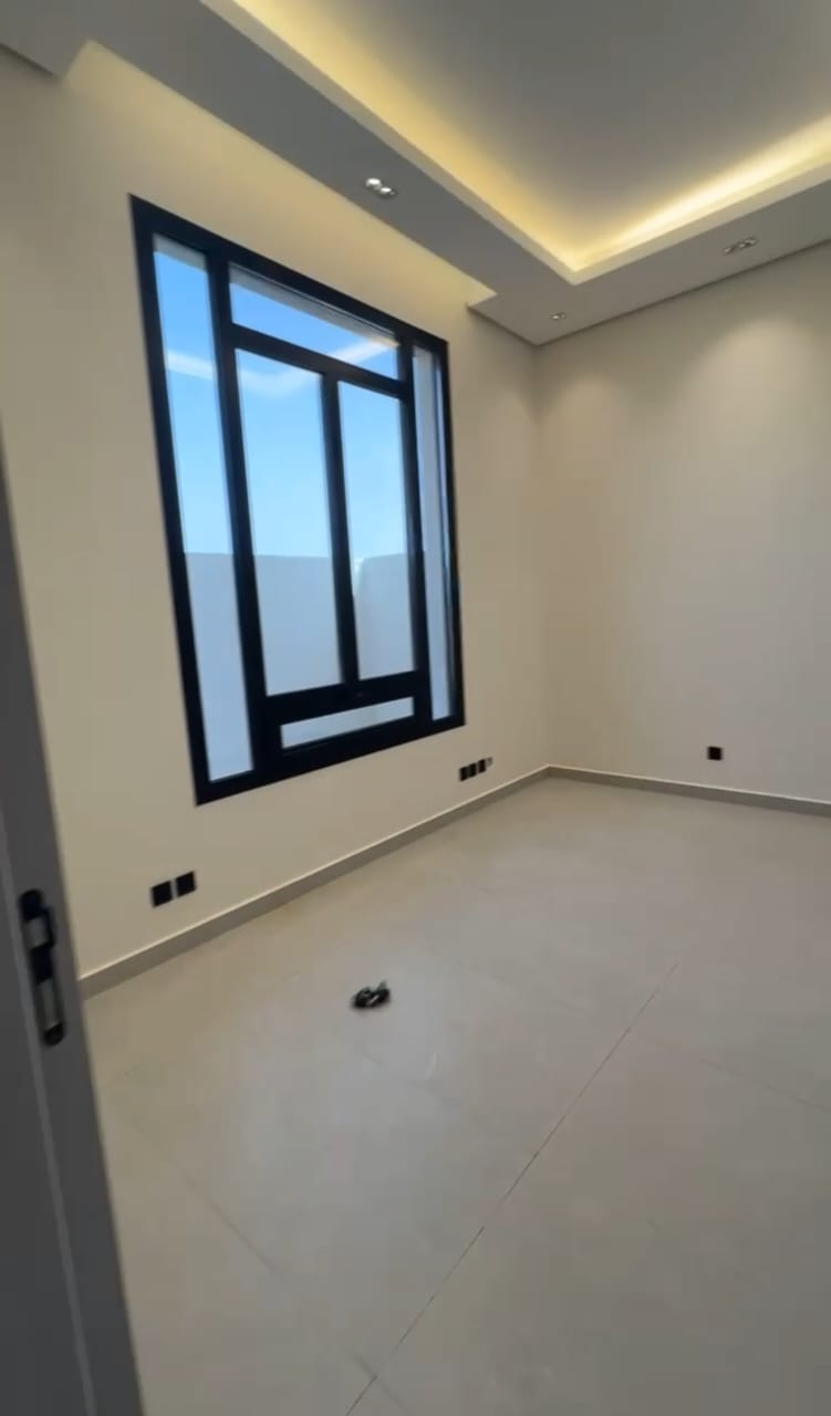 property_image_undefined