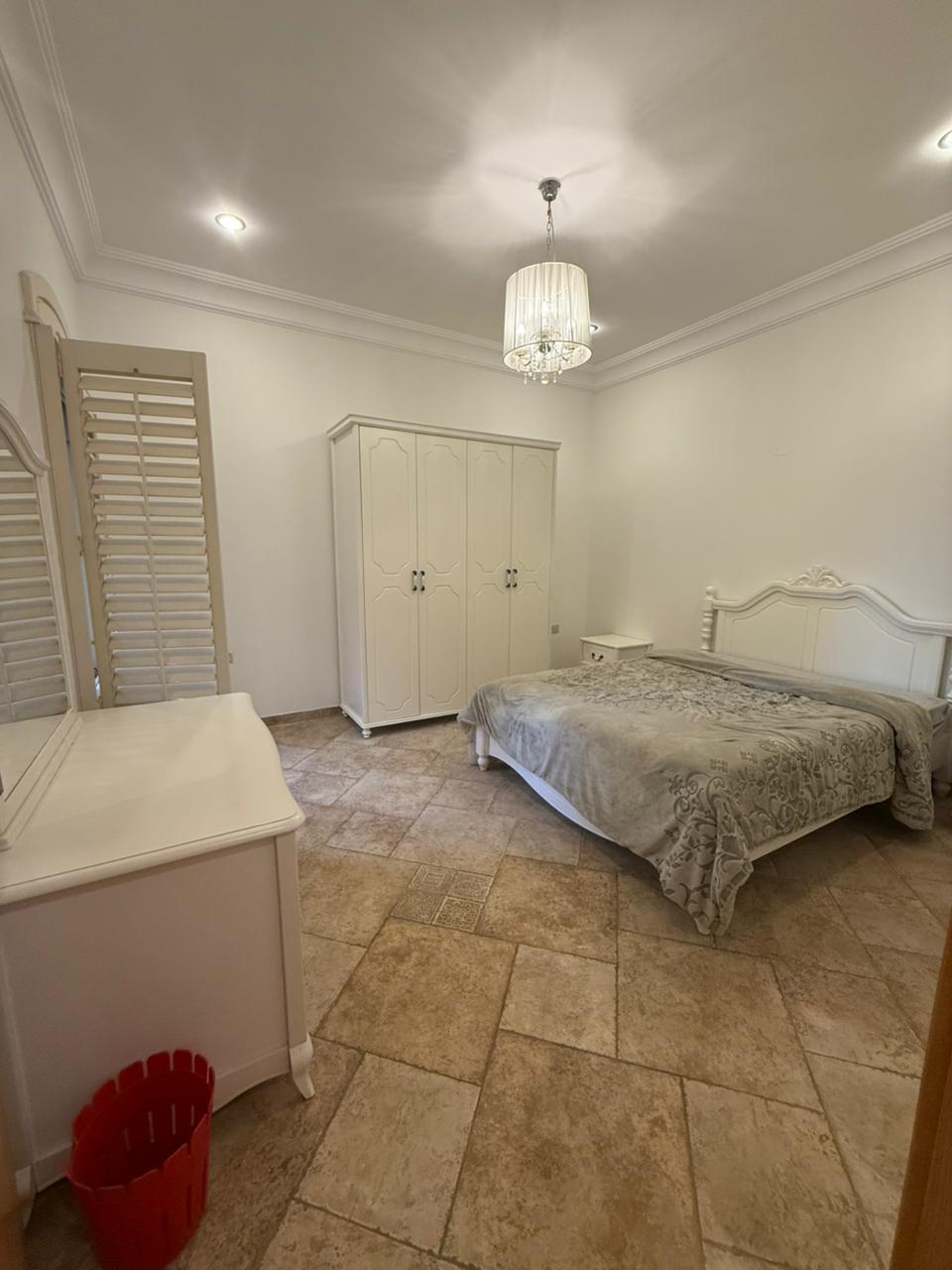 property_image_undefined