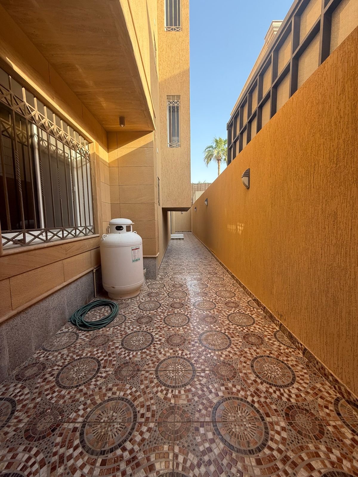 property_image_undefined