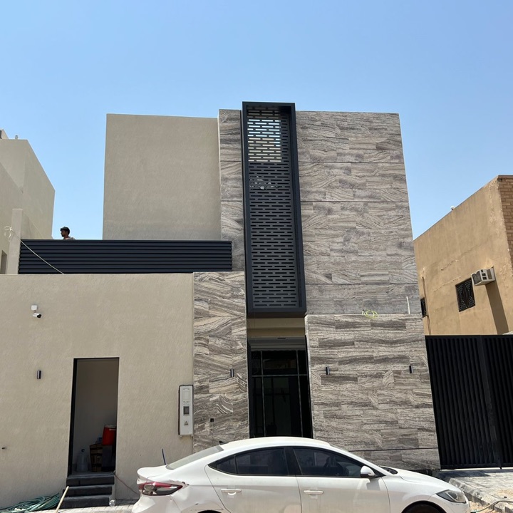 property_image_0