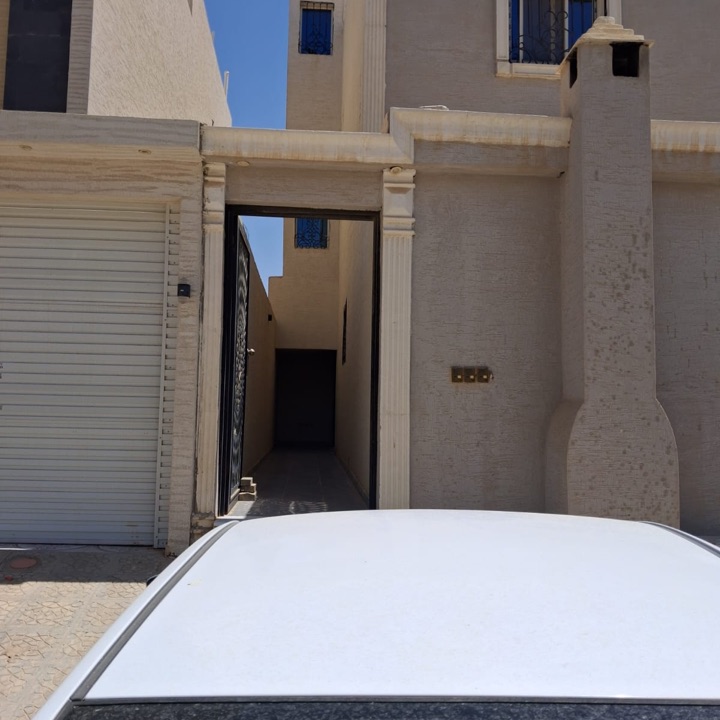 property_image_0