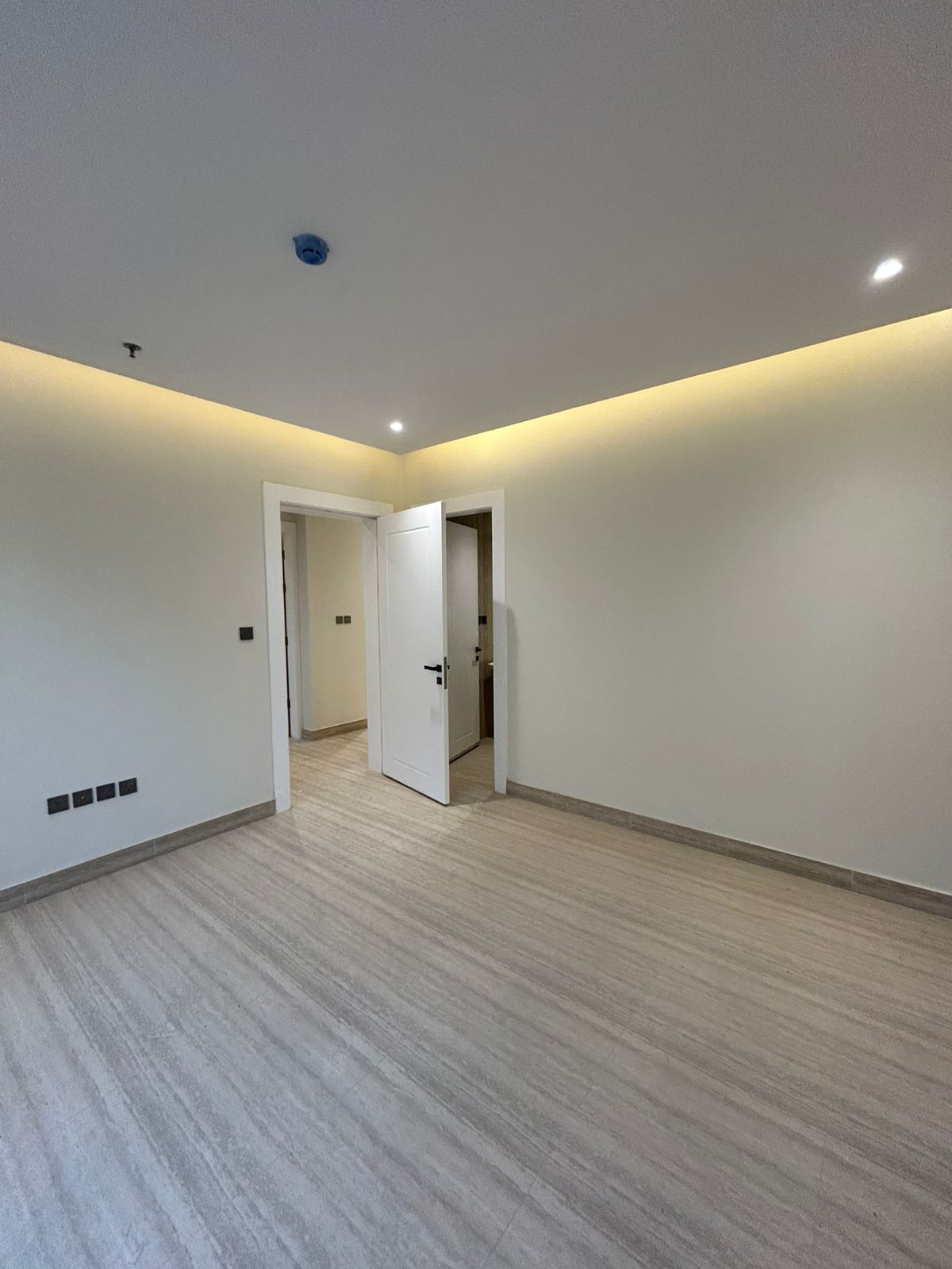 property_image_undefined