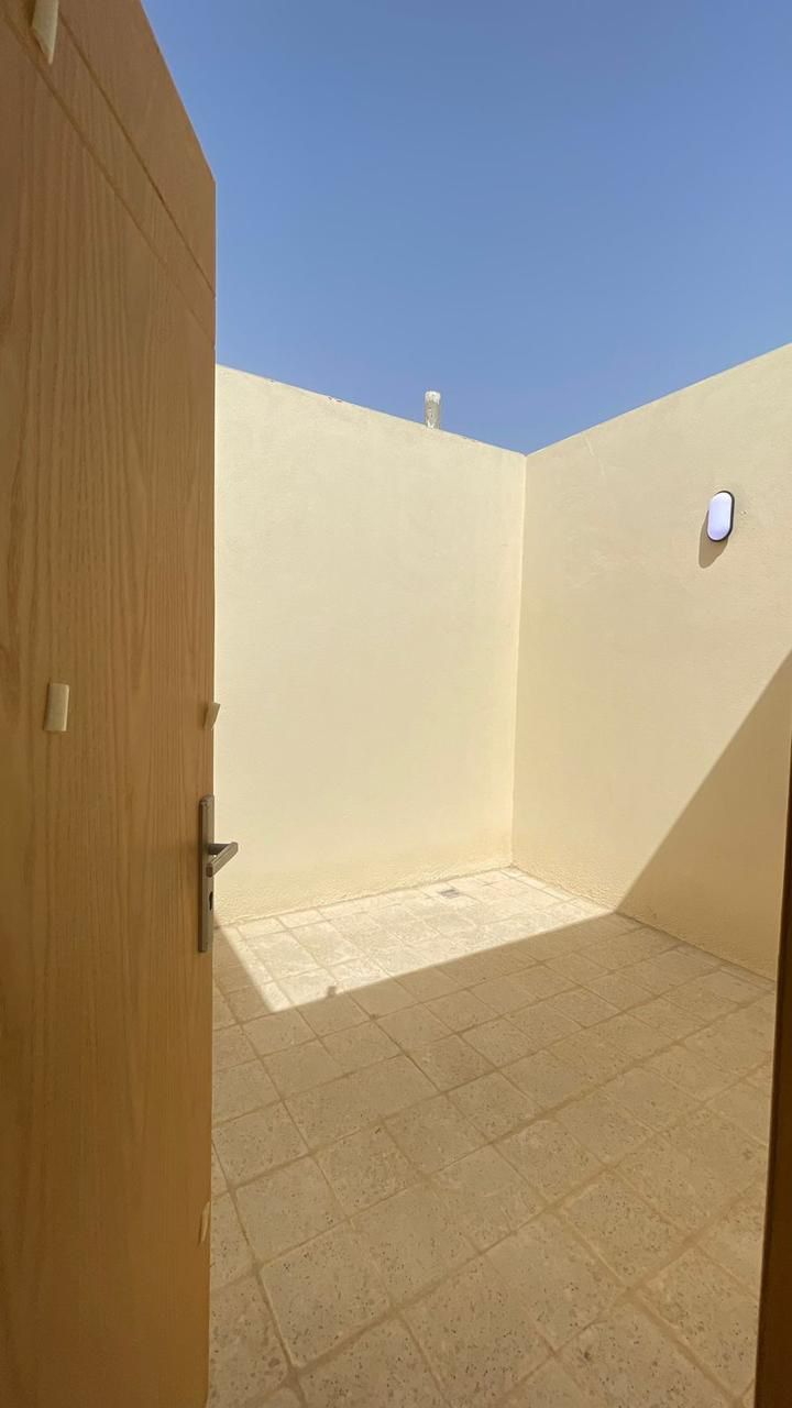 property_image_undefined