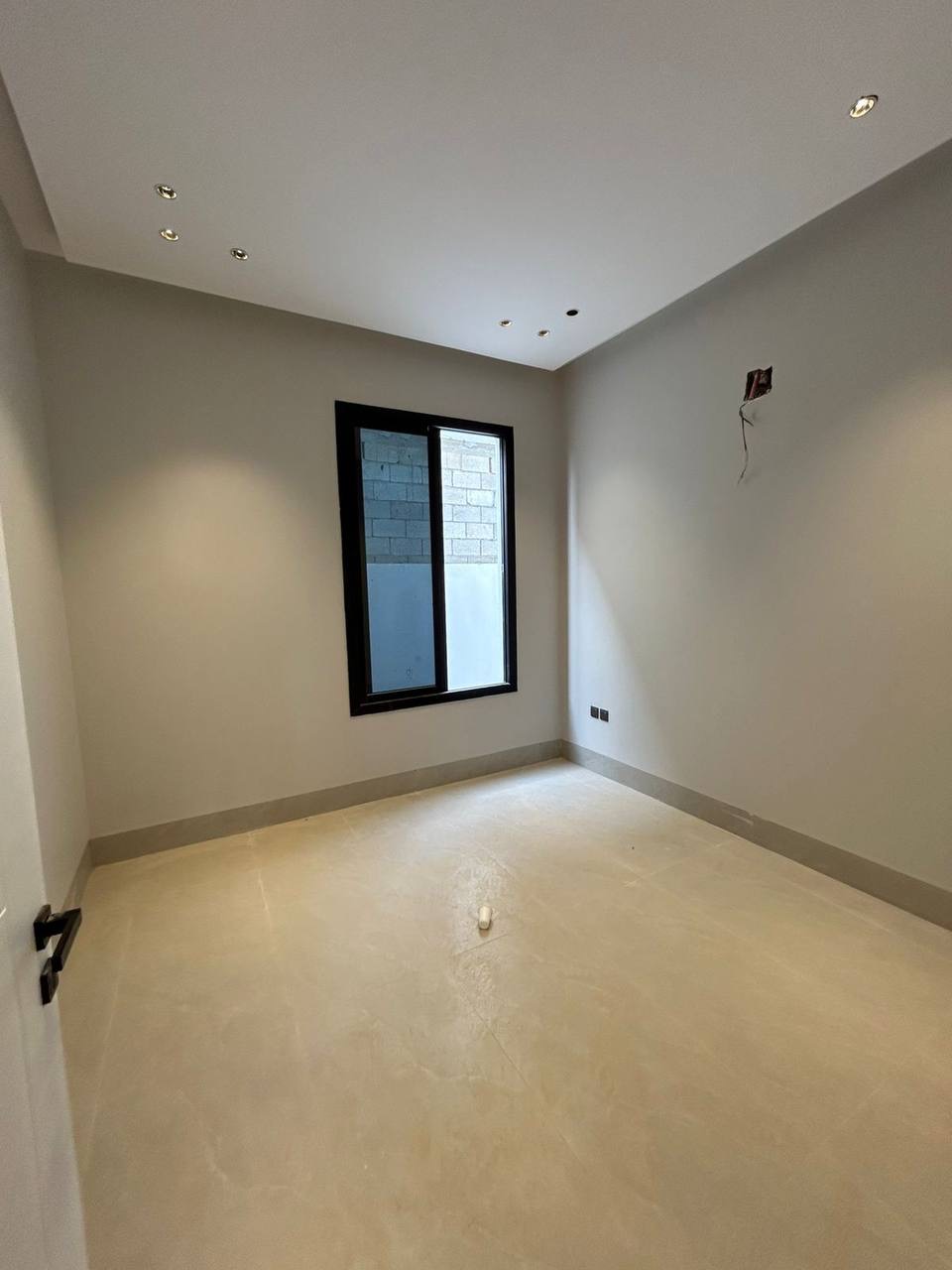 property_image_undefined