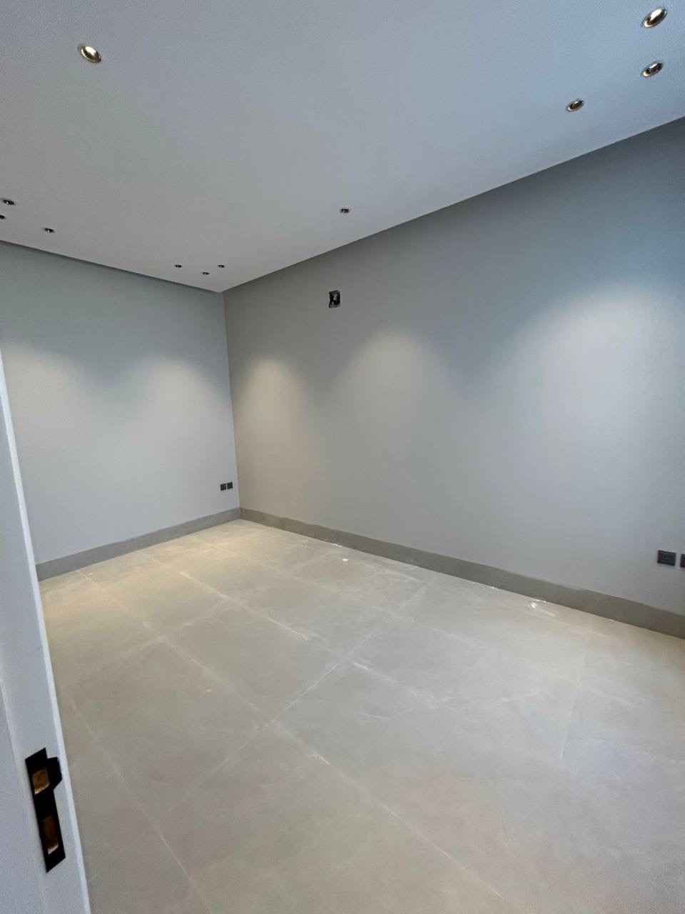 property_image_undefined