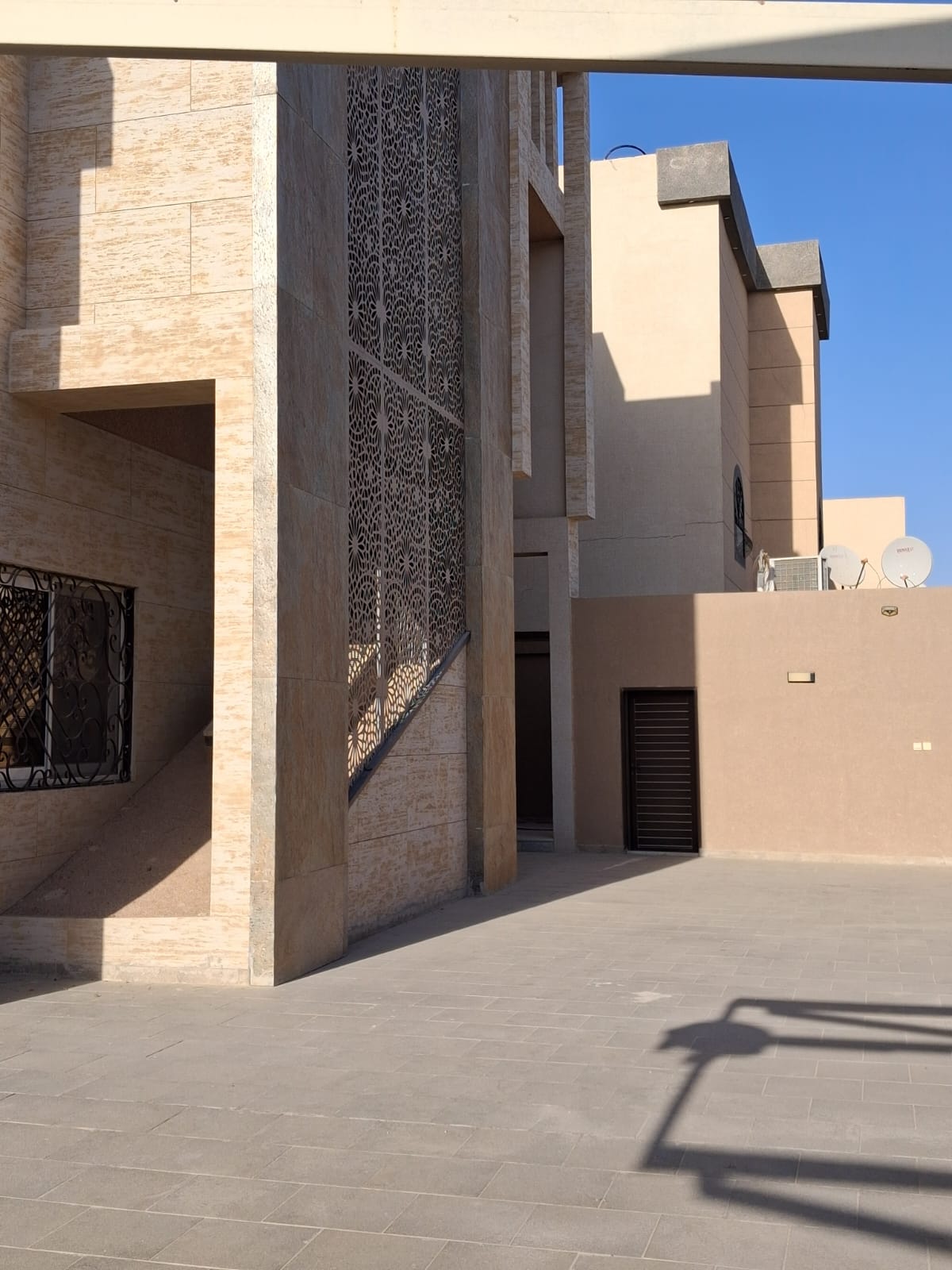 property_image_undefined