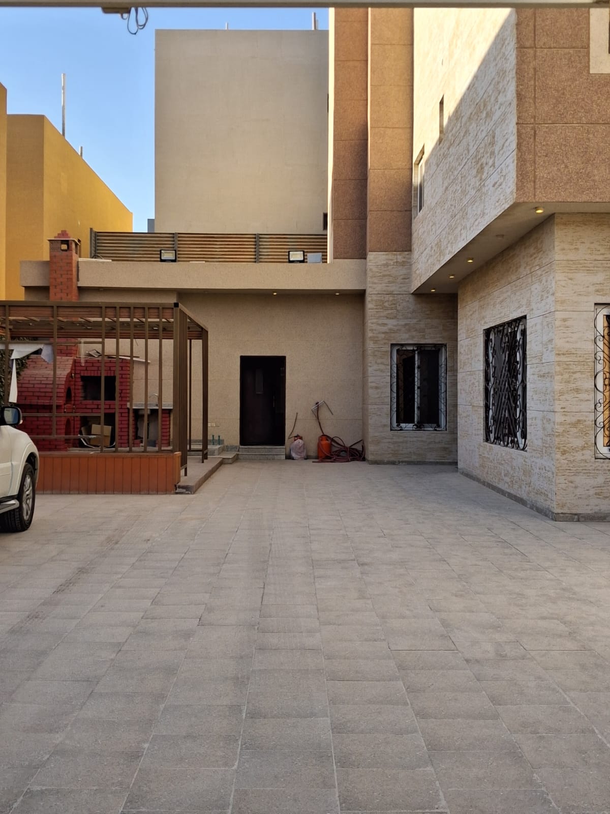 property_image_undefined