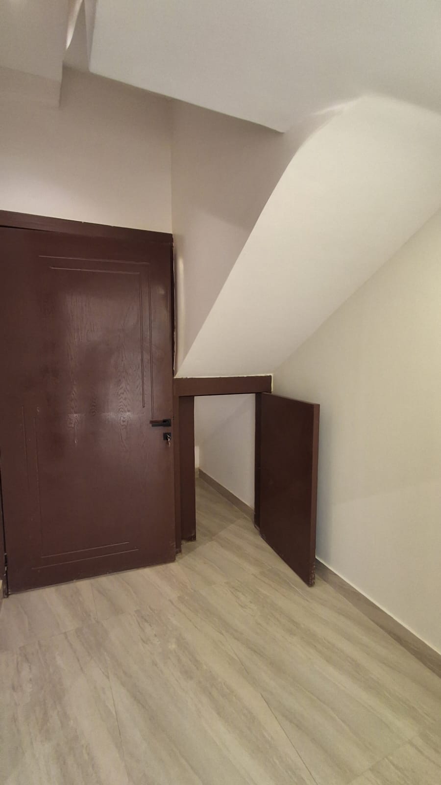 property_image_undefined