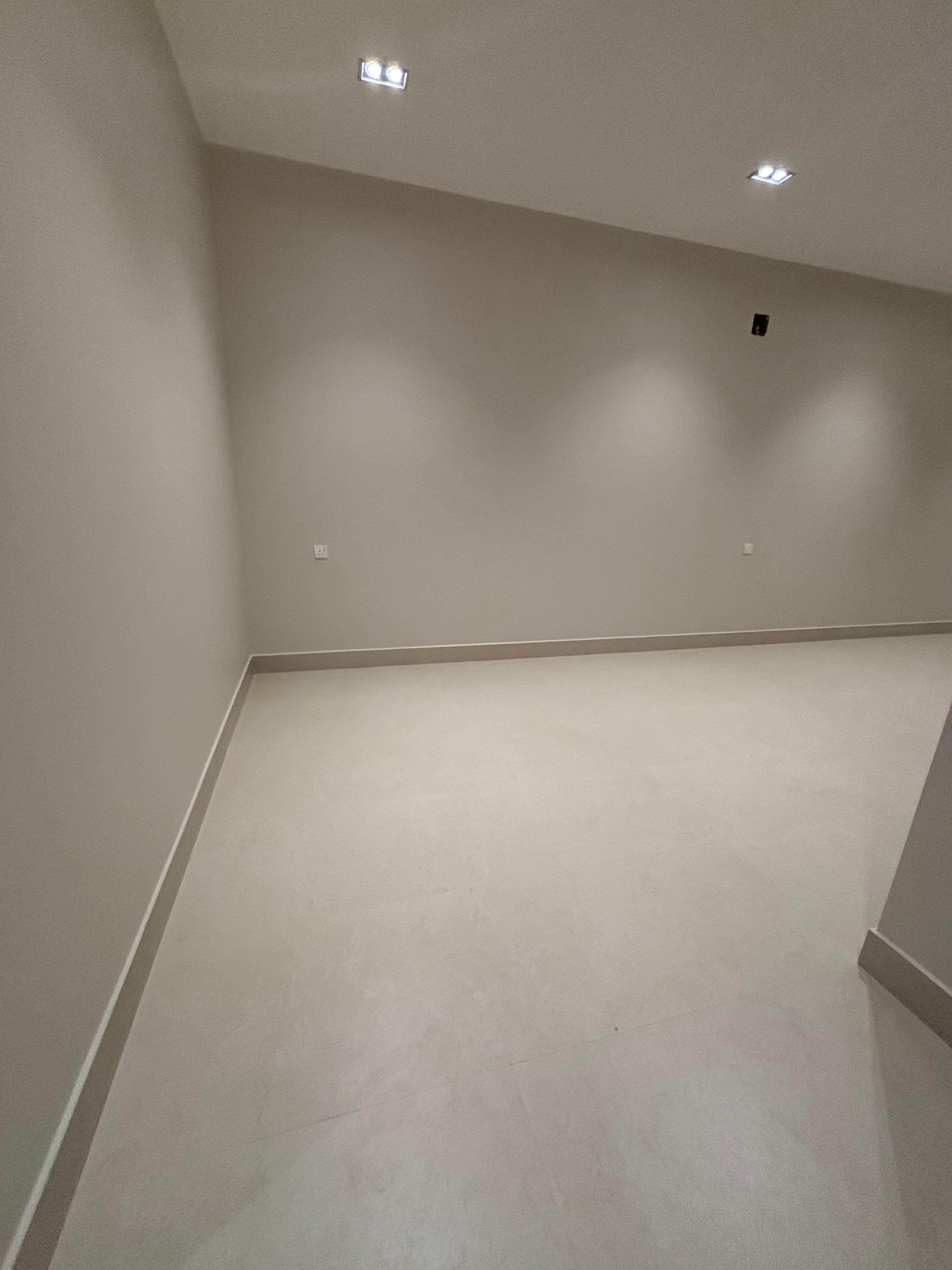 property_image_undefined