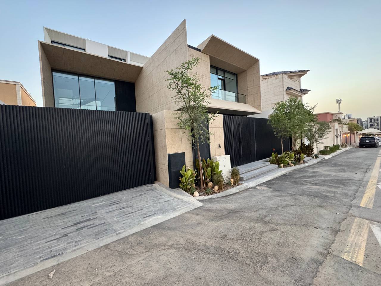 property_image_undefined