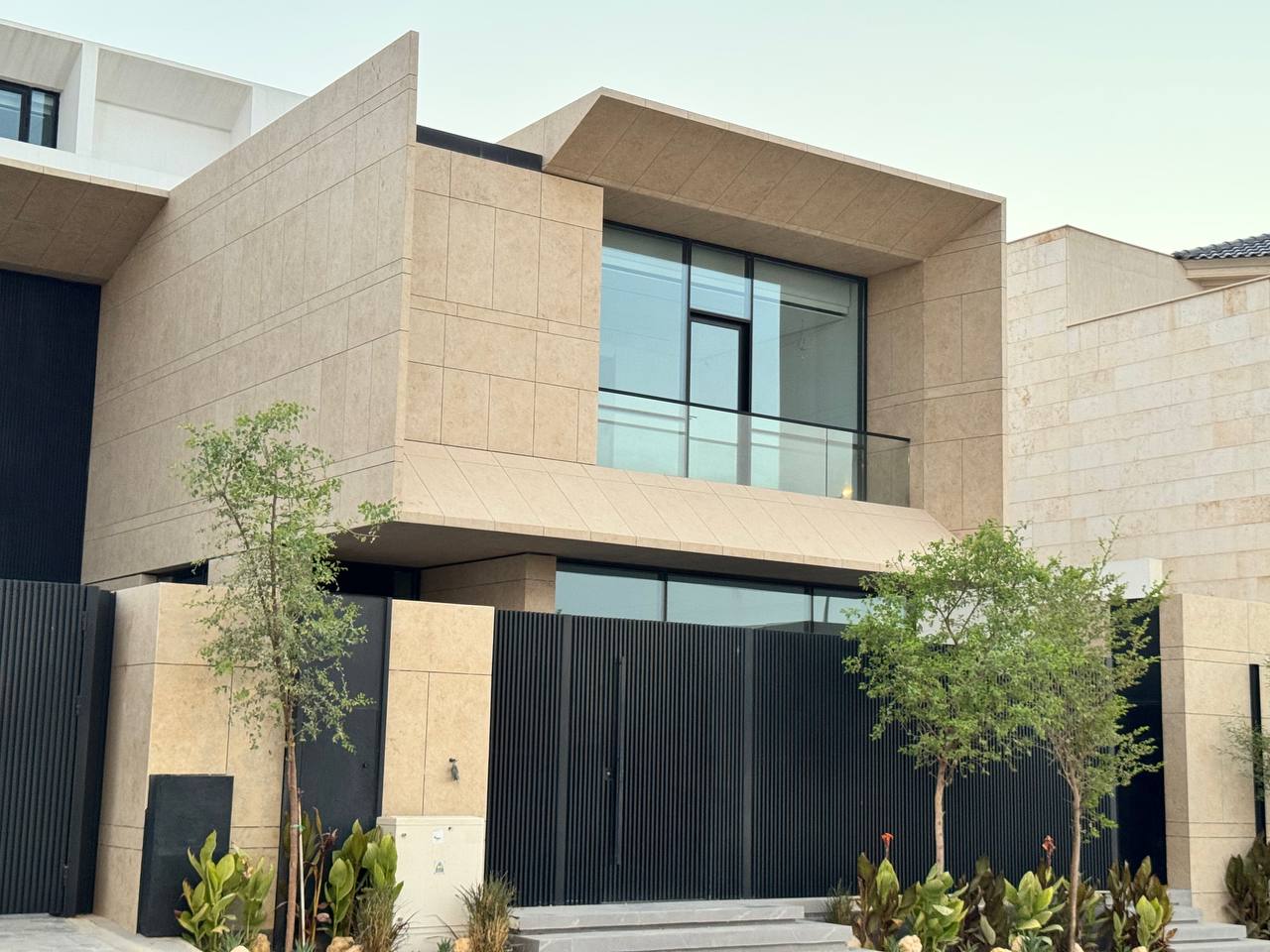 property_image_undefined