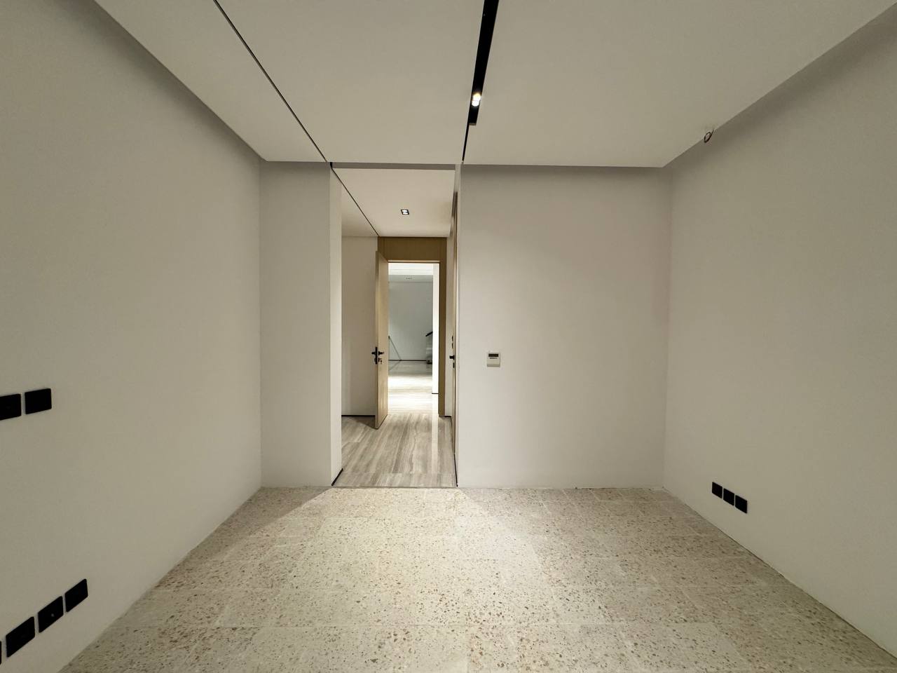 property_image_undefined
