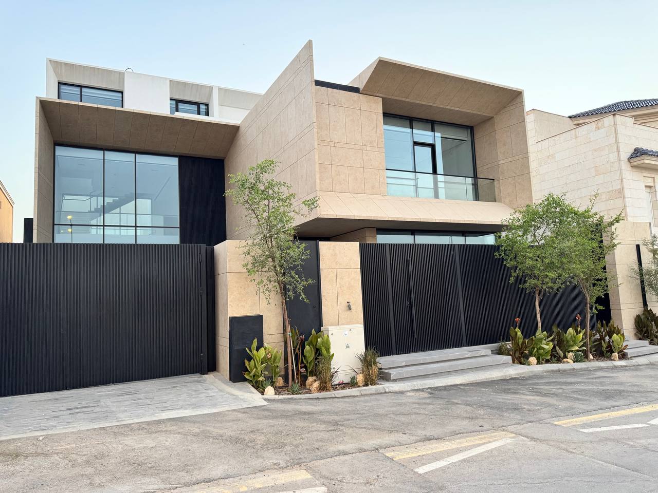 property_image_undefined