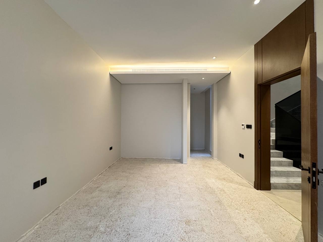 property_image_undefined