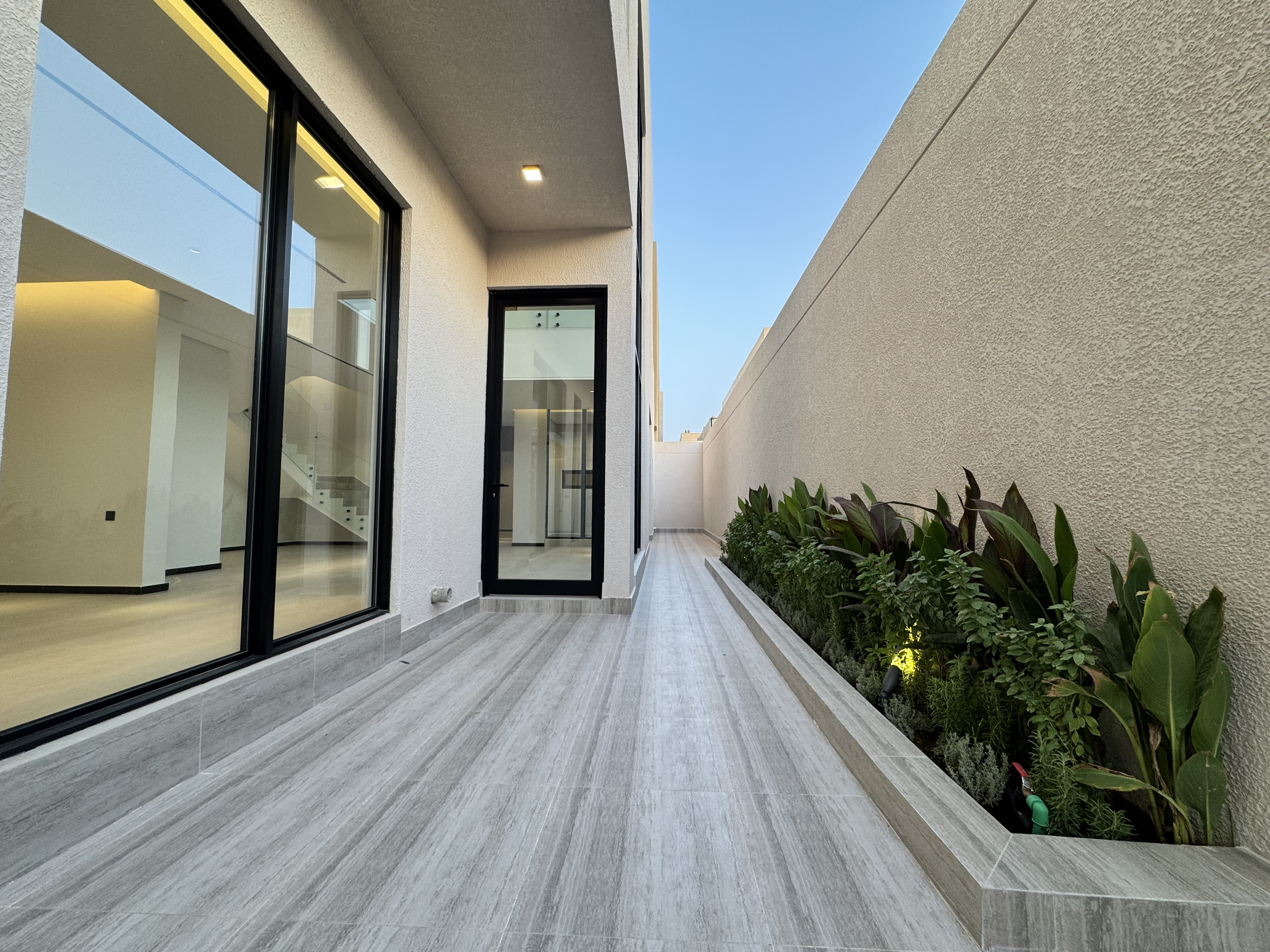 property_image_undefined