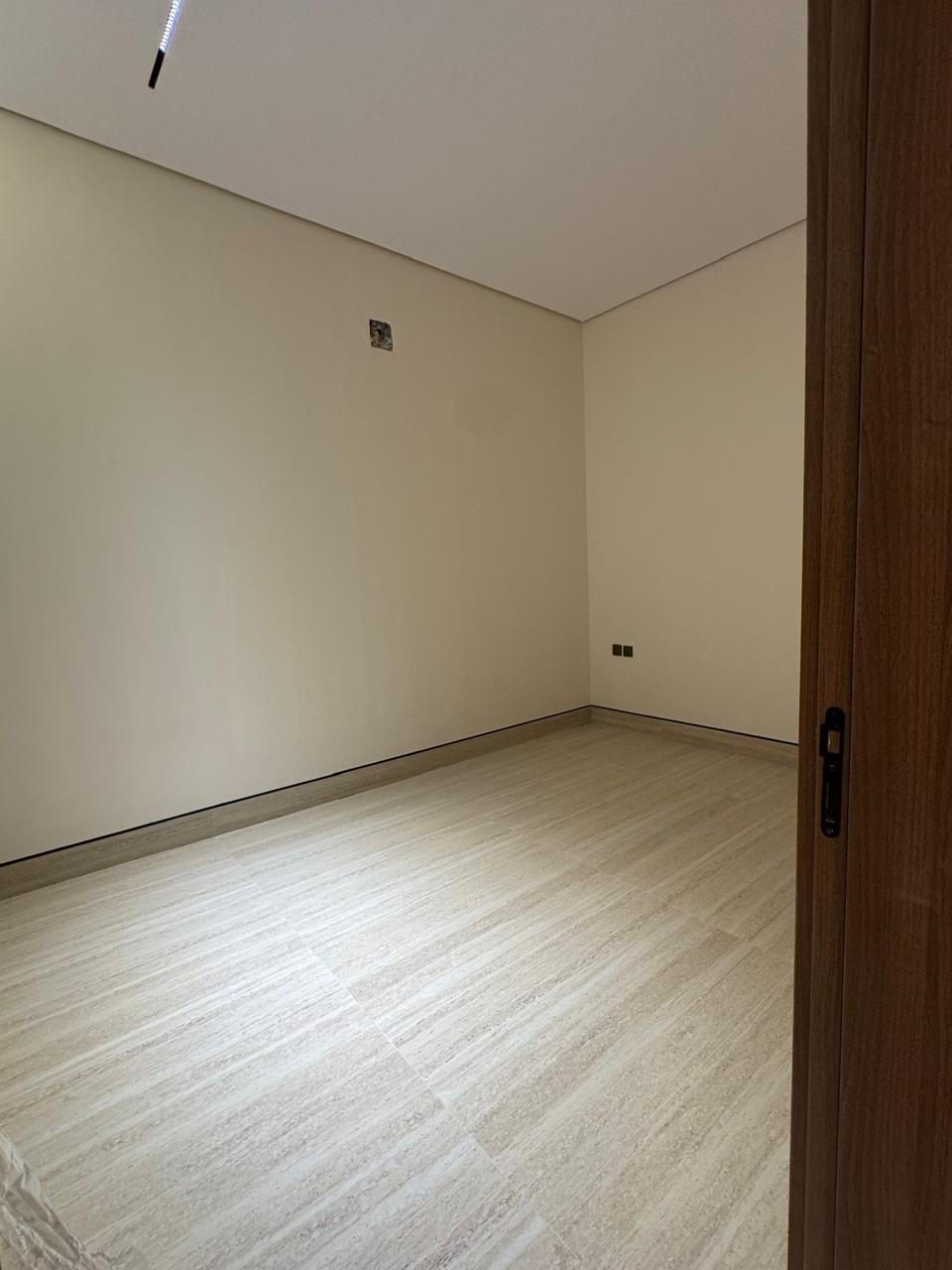 property_image_undefined