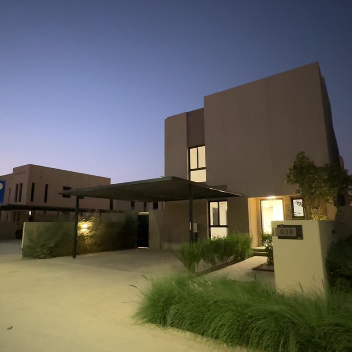property_image_0