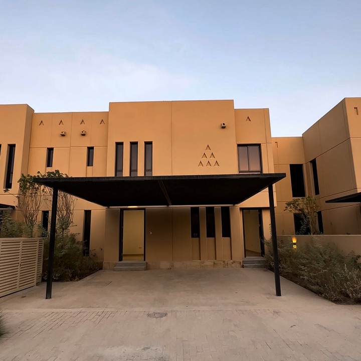 property_image_0