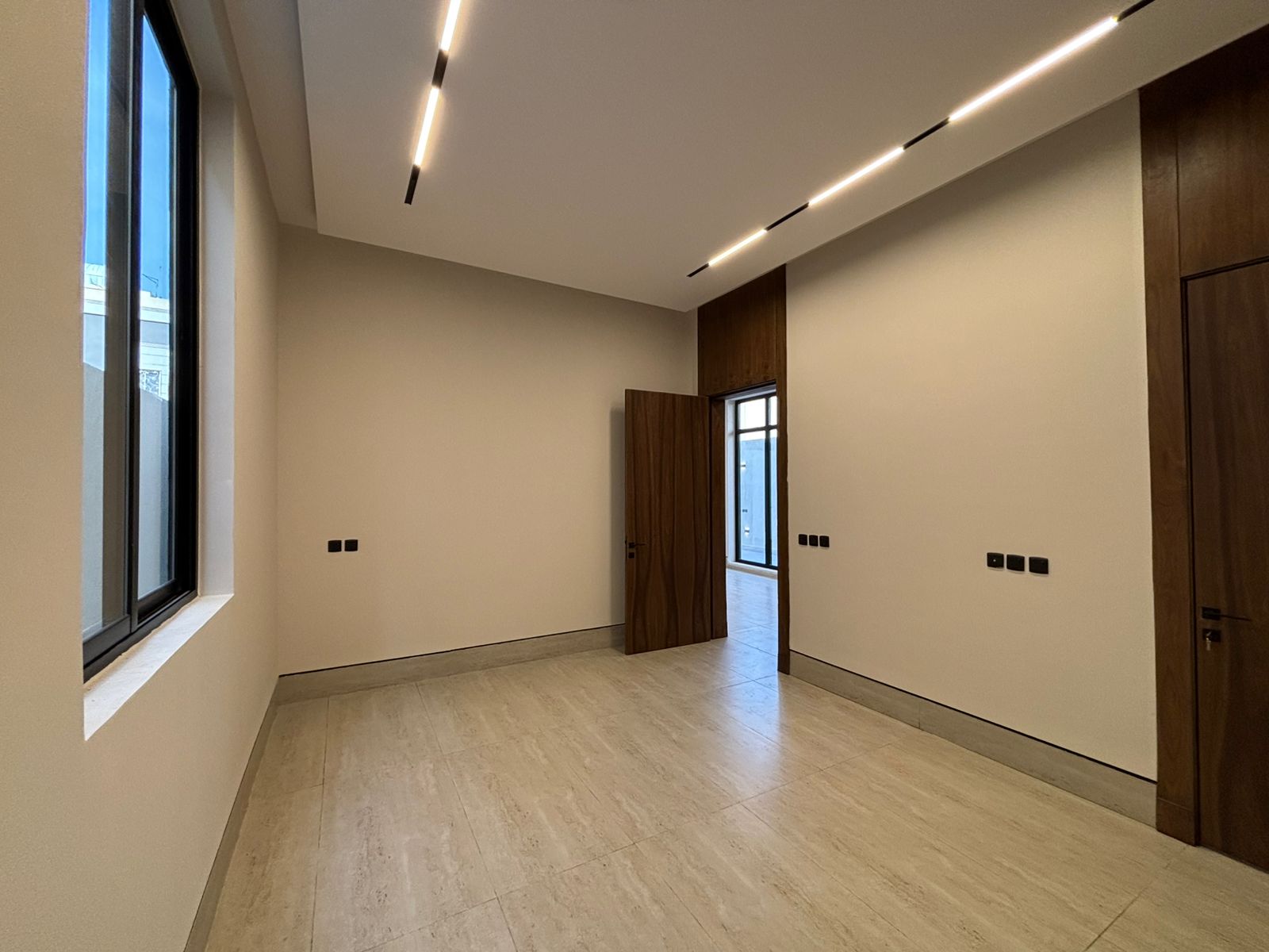 property_image_undefined