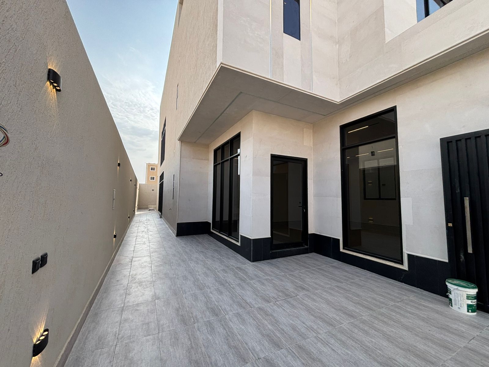 property_image_undefined