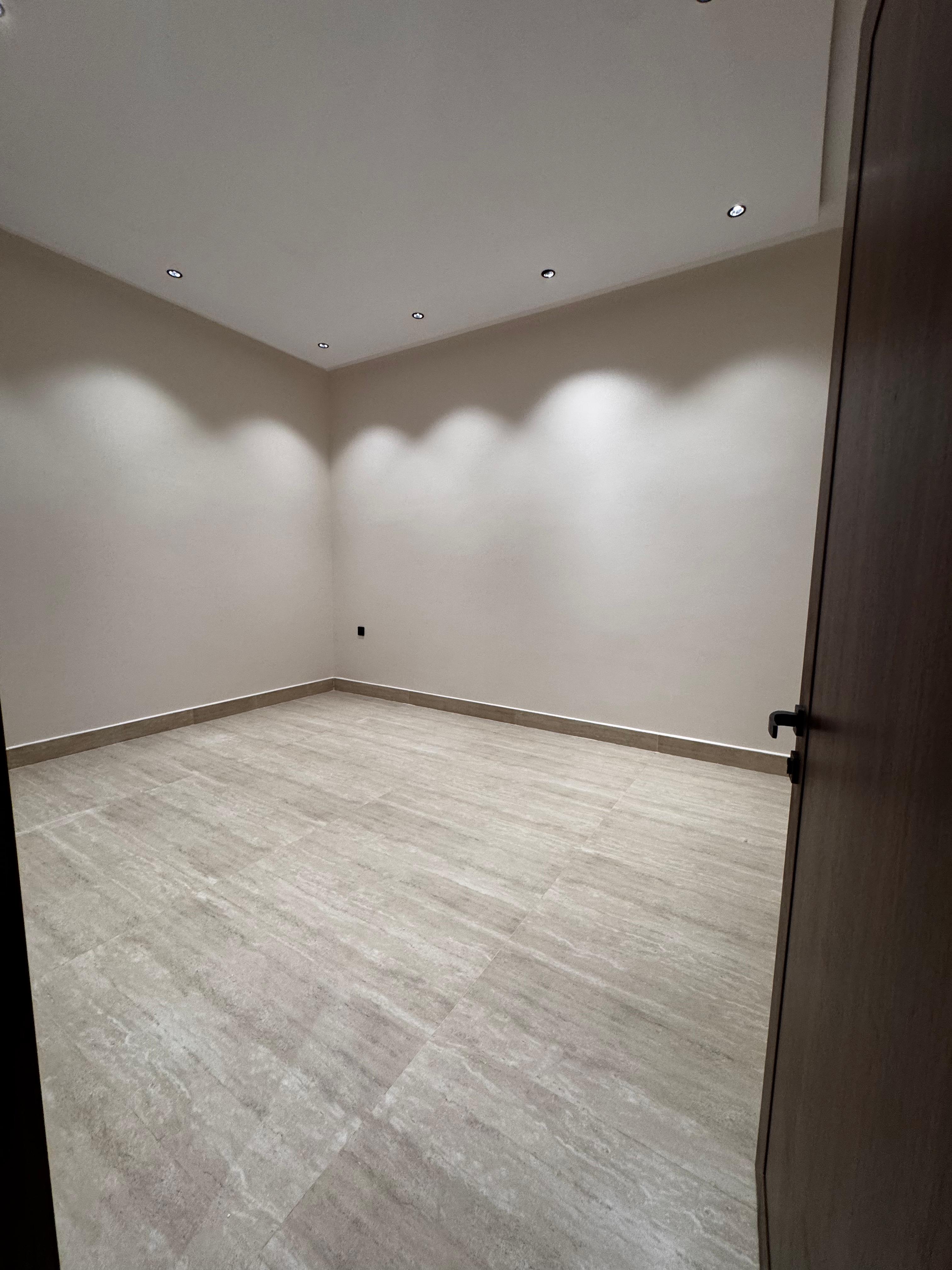 property_image_undefined