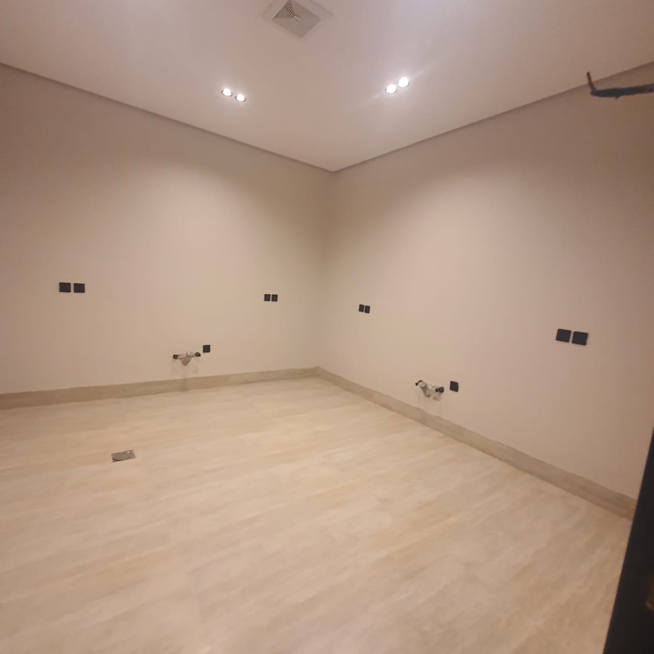 property_image_undefined