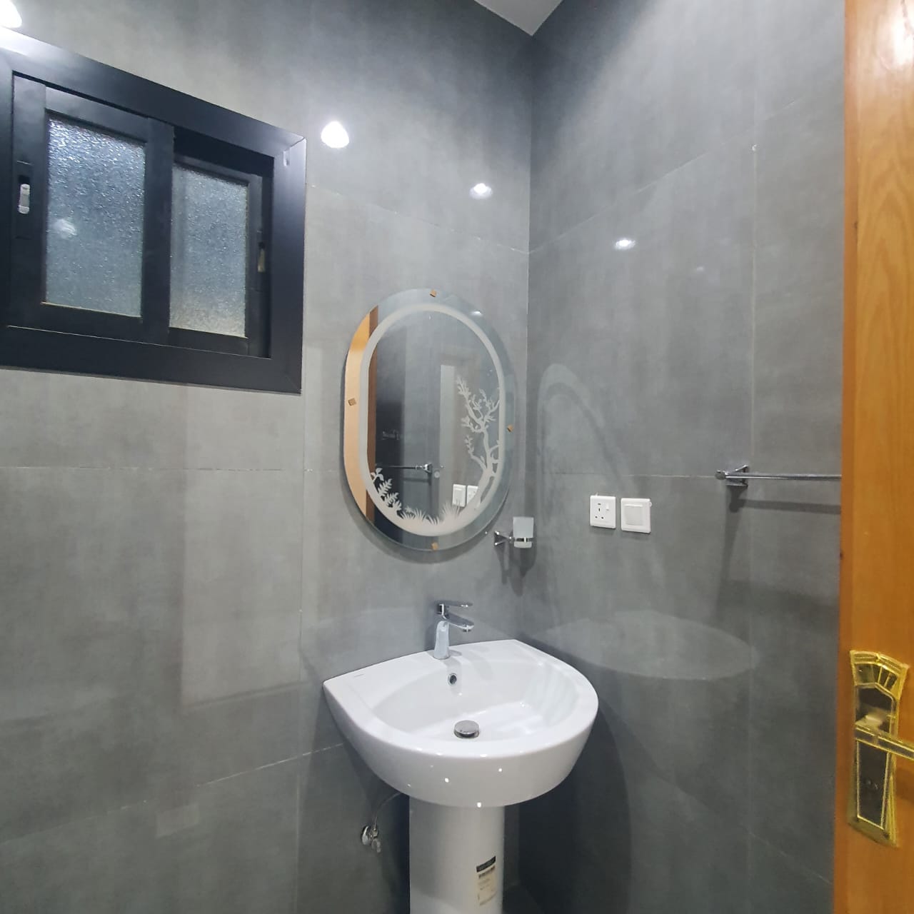 property_image_undefined